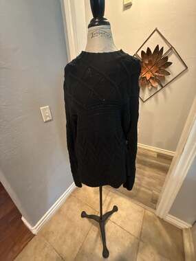 H&M Black Textured Knit Sweater Size M